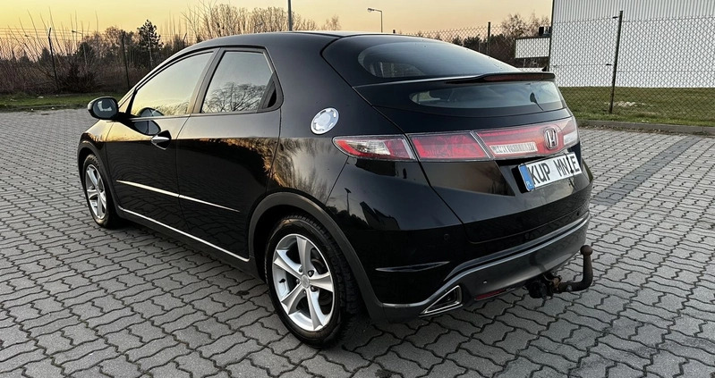 Honda Civic cena 25899 przebieg: 243323, rok produkcji 2010 z Piaseczno małe 497